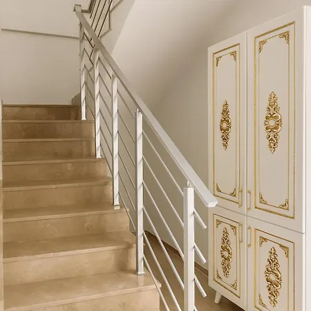 Villa Assos Suits 2 *