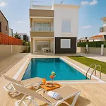 Assos Suits 2 Villa *